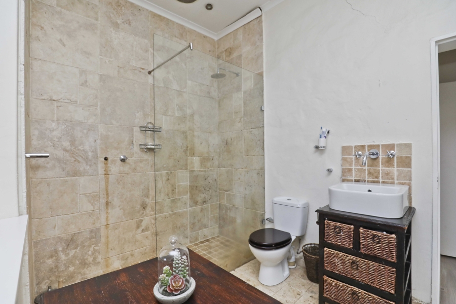 To Let 2 Bedroom Property for Rent in Kenilworth Western Cape